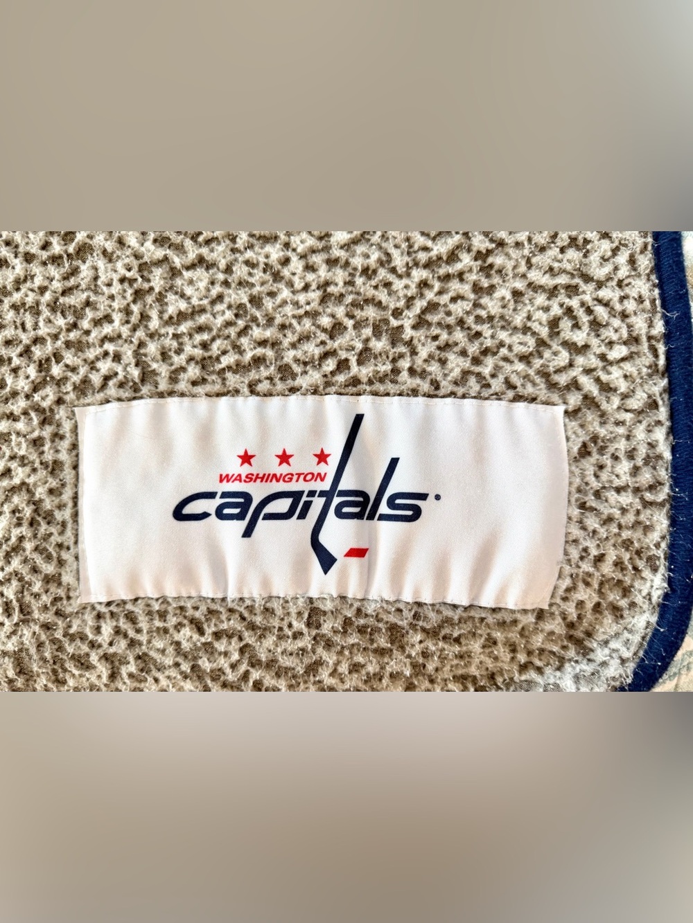 Washington Capitals Fuzzy Fleece Throw by logobrand’s
